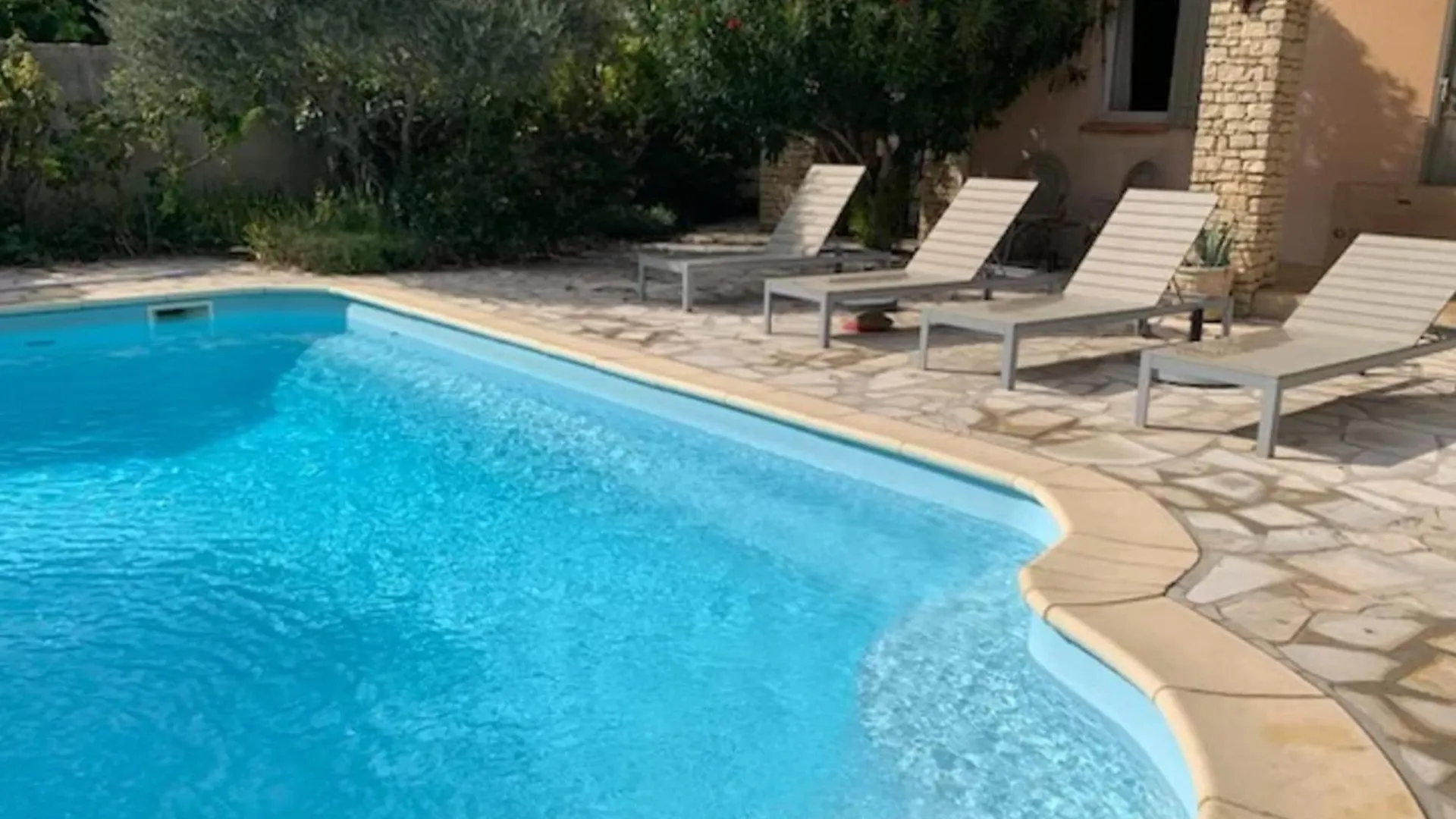 La Maison Rose L'Isle-sur-la-Sorgue France