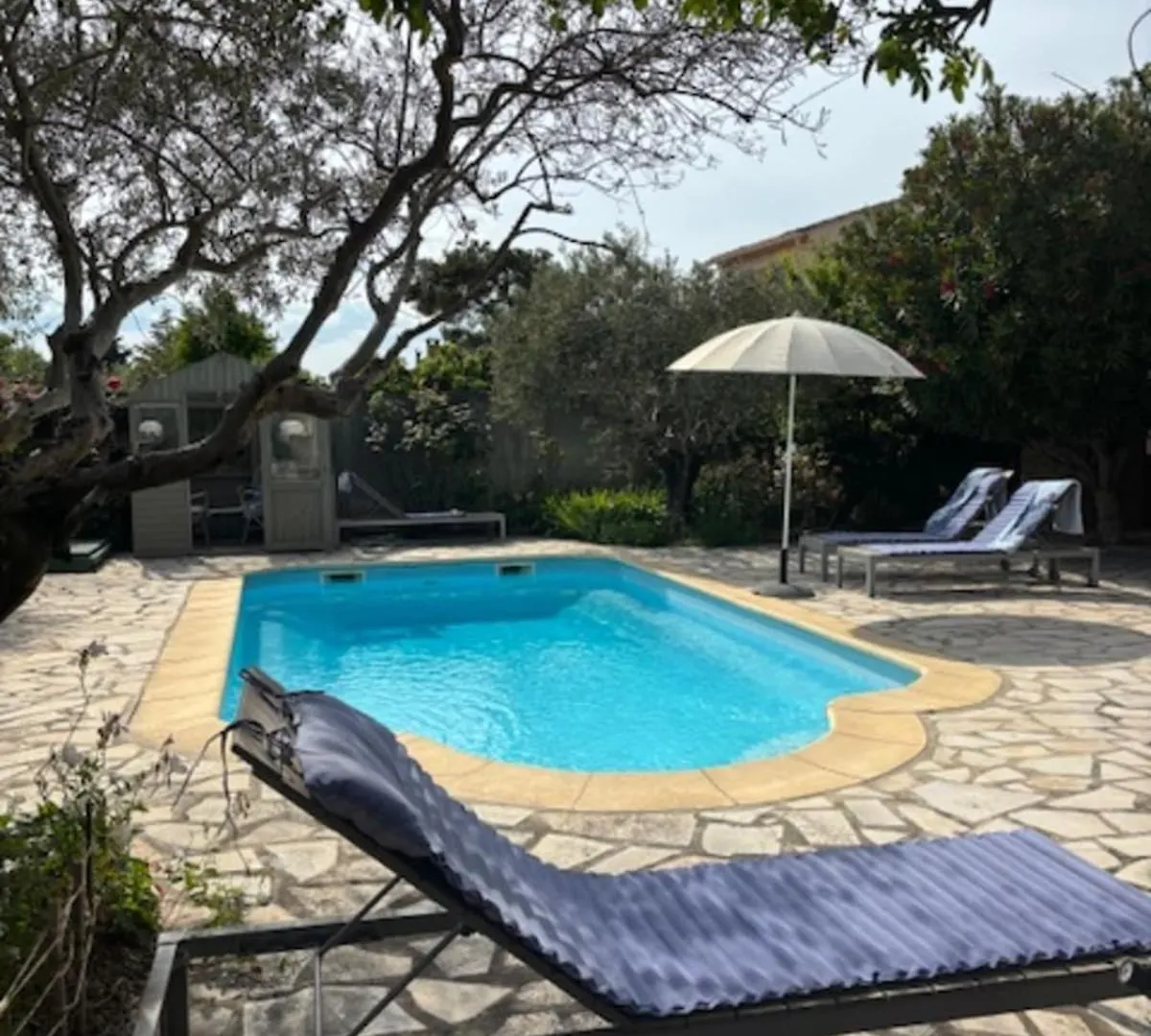 Holiday home La Maison Rose L'Isle-sur-la-Sorgue France