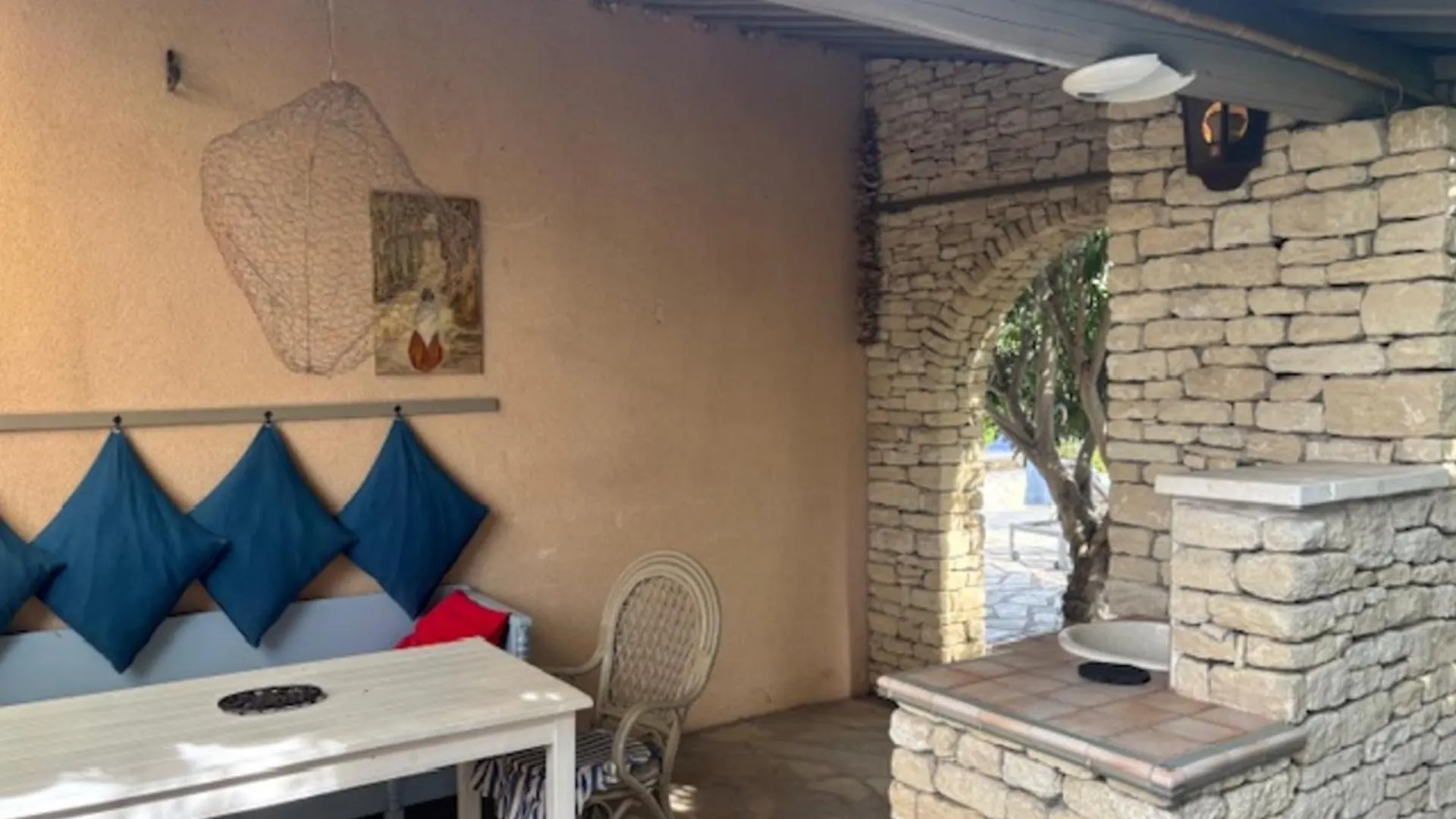 Holiday home La Maison Rose L'Isle-sur-la-Sorgue